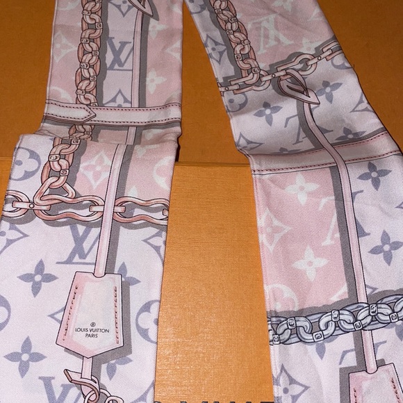 Louis Vuitton Bandeau - Picture 8 of 10
